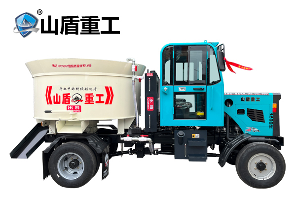 3200型四驅(qū)攪拌運輸車